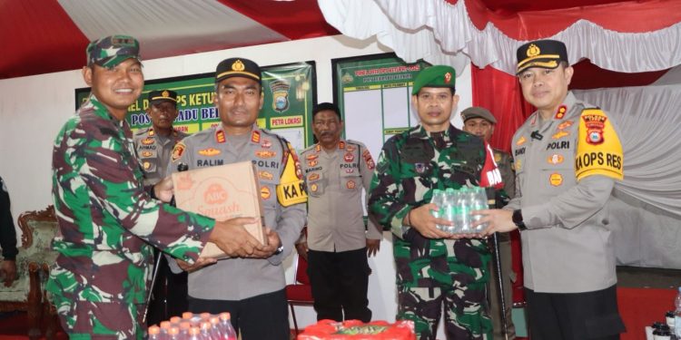 Pastikan Masyarakat Mudik Aman, Kapolres Luwu dan Dandim 1403/Palopo Cek Posko Operasi Ketupat