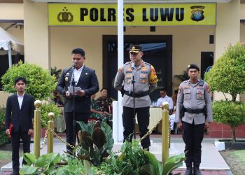 Wakil Bupati - Kapolres Luwu Pimpin Apel Gelar Pasukan Ops Ketupat Dalam Rangka Pam Mudik 