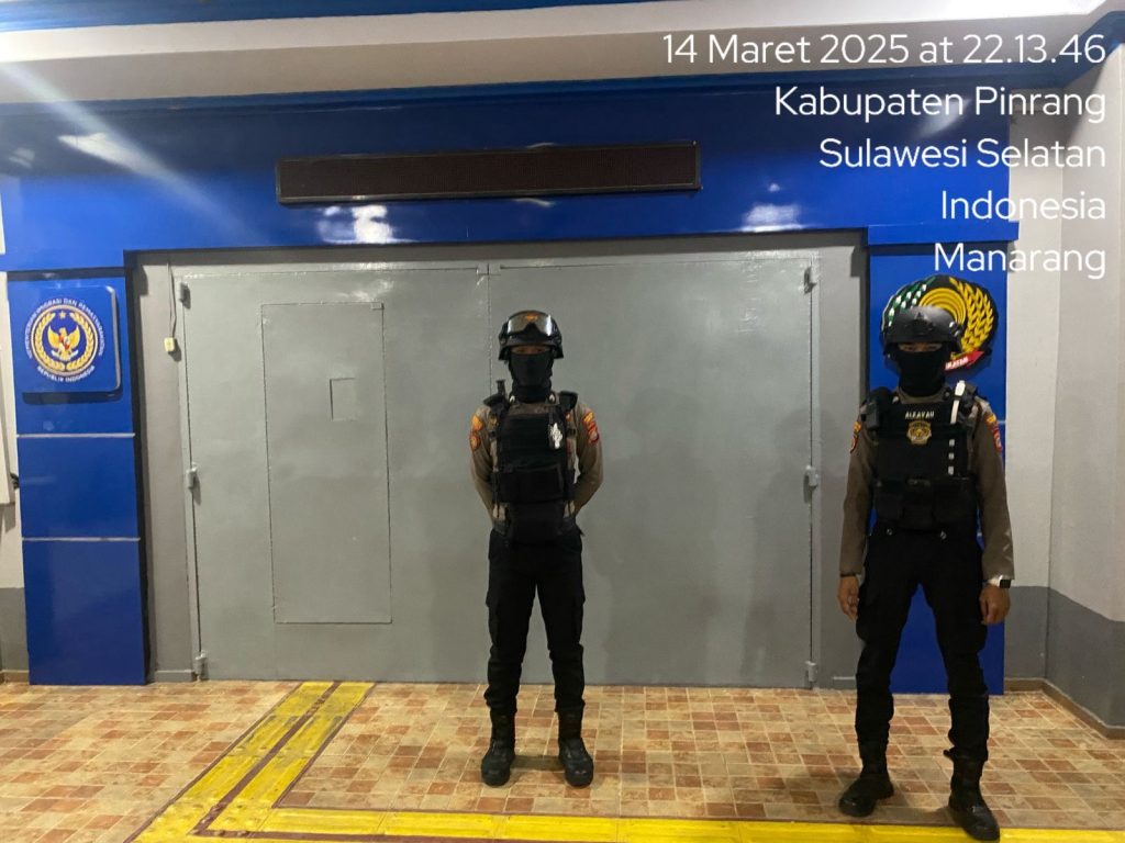 Personel Sat Samapta Polres Pinrang Gelar Patroli Blue Light di Sejumlah Titik Rawan