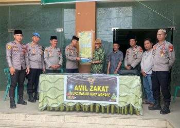 Waka Polres Tana Toraja Salurkan Zakat Fitrah Personel ke Baznas