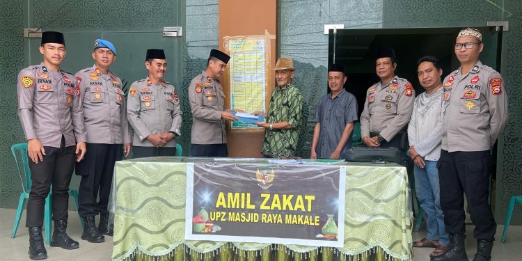Waka Polres Tana Toraja Salurkan Zakat Fitrah Personel ke Baznas