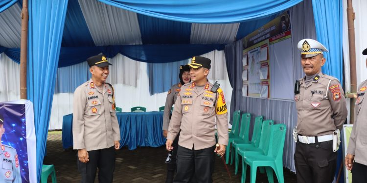 Pastikan Kesiapan Personel, Kapolres Maros Cek Sejumlah Posko Operasi Ketupat