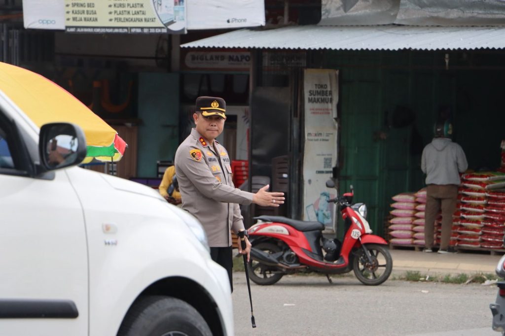 Ciptakan Lalin Aman dan Tertib, Kapolres Luwu Pantau Commander Wish di Pos Awal dan Akhir