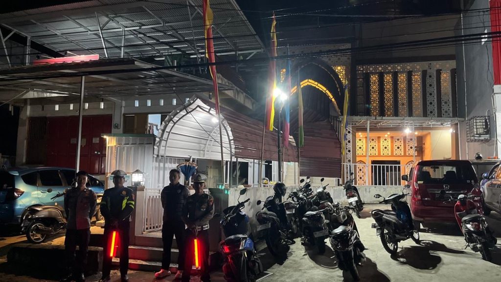 Beri Kenyamanan ke Masyarakat Selama Ramadhan, Personel Polres Tator Gelar Patroli Blue Light