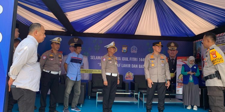 Memasuki Puncak Arus Mudik, Kapolres Bone bersama PJU Cek Posko Operasi Ketupat