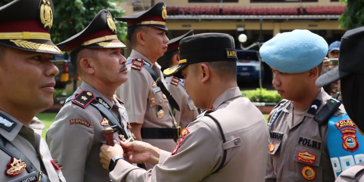 Kapolres Maros Pimpin Upacara Serah Terima Jabatan Wakapolres dan Kapolsek