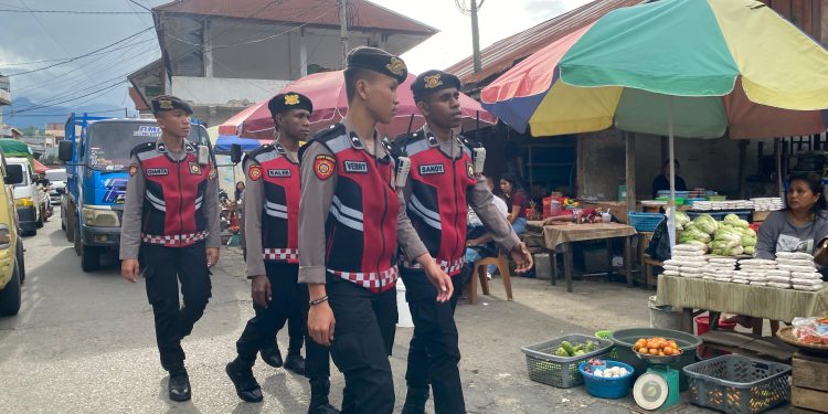 Ciptakan Rasa Aman dan Nyaman Jelang Buka Puasa, Sat Samapta Polres Tator Gelar Patroli