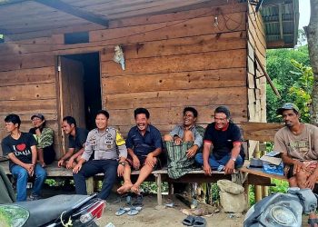 Bhabinkamtibmas Sambangi Warga dan Himbau Jaga Kamtimbas, Kapolres Tator Beri Apresiasi