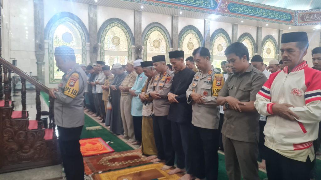 Polres Maros Gelar Sholat Ghoib Untuk 3 Polisi Yang Gugur Dalam Bertugas di Lampung