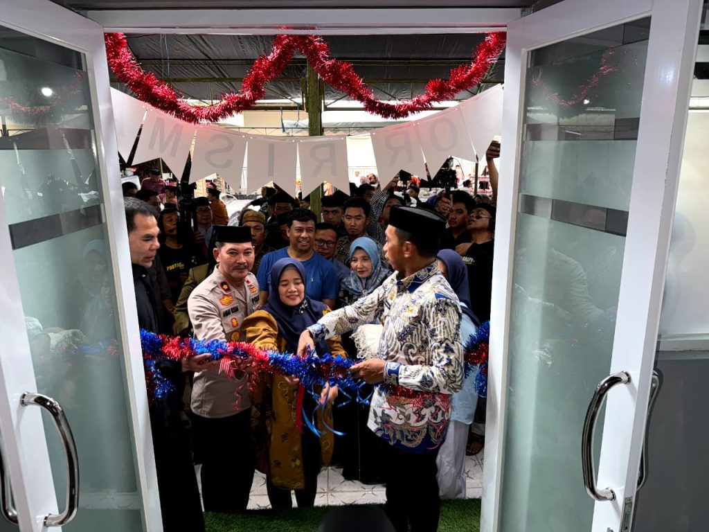 Wakapolres Sidrap Hadiri Peresmian Gedung Olahraga Bulutangkis Risma di Lanrang