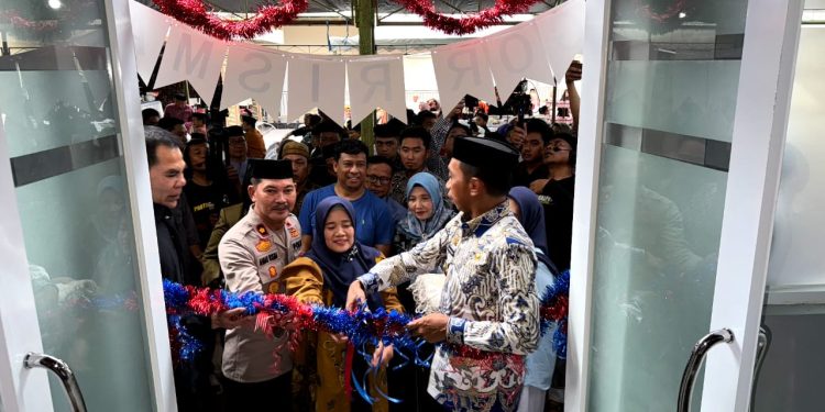 Wakapolres Sidrap Hadiri Peresmian Gedung Olahraga Bulutangkis Risma di Lanrang