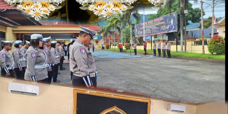 Kapolres Tator Gelar Doa Bersama dan Sholat Gaib Untuk 3 Anggota Polri Yang Gugur Dalam Tugas