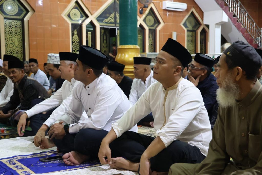Kapolres Pinrang dan Forkopimda Safari Ramadhan di Masjid Rahmah Mattiro Bulu