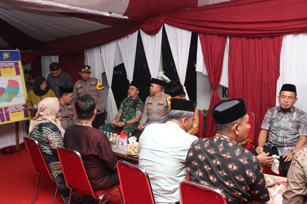 Kapolres Sidrap dan Pimpinan Daerah Tinjau Pos Pengamanan Operasi Ketupat