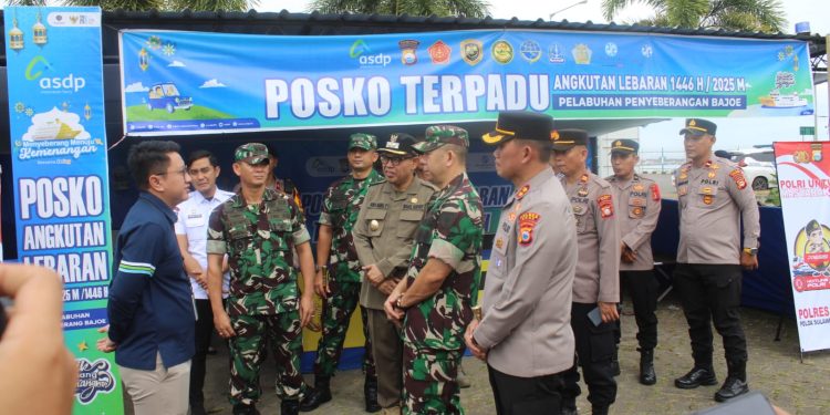 Kapolres Bone bersama Forkopimda Gelar Patroli Skala Besar dan Pengecekan Pos Ops Ketupat