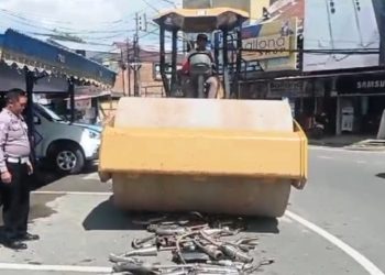 Satlantas Polres Toraja Utara Musnahkan Knalpot Brong Hasil Operasi Keselamatan