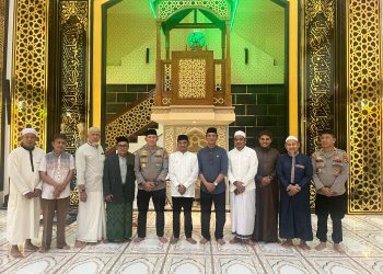 Bupati bersama Kapolres Bone Kompak Safari Sholat Jumat di Masjid Songko Recca