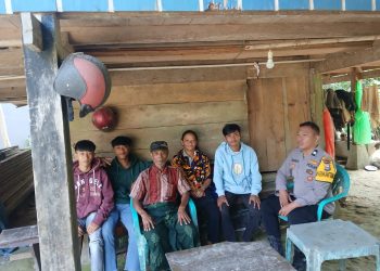 Jamin Kamtibmas Selama Ramadhan, Bhabinkamtibmas Polres Tana Toraja Sambangi dan Imbau Warga