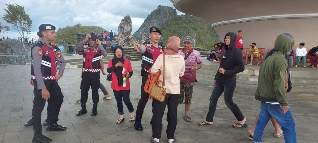 Personel Sat Samapta Polres Tana Toraja Intens Patroli di Tempat Wisata Pasca Lebaran