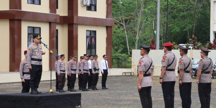 Kapolres Toraja Utara Pimpin Upacara Sertijab Kasiwas, Kapolsek dan Kasat Reskrim