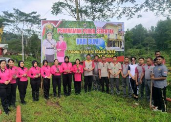 Polres Toraja Utara Bersama Bhayangkari Tanam Pohon di Hari Bumi 2025