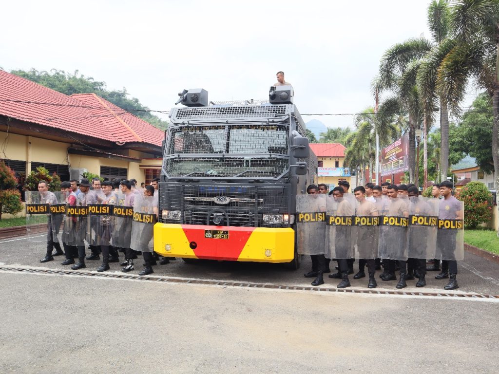 Personel Polres Tator Gelar Latihan Dalmas Persiapan Pengamanan Hari Buruh