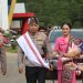 Disambut Tari Pa’gellu, AKBP Stephanus Luckyto dan Ny. Indah Resmi Menginjakkan Kaki di Polres Torut