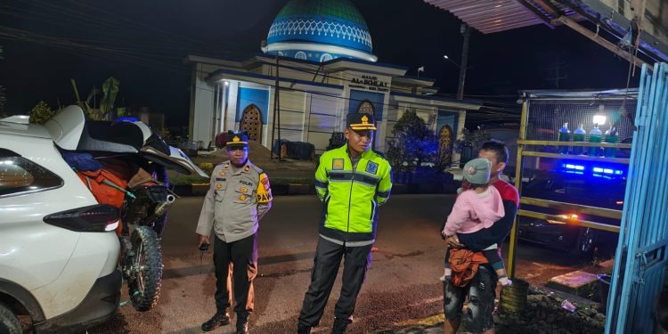 Untuk Menjaga Kamtibmas di Malam Hari, Kapolres Palopo bersama Pawas Gelar Patroli