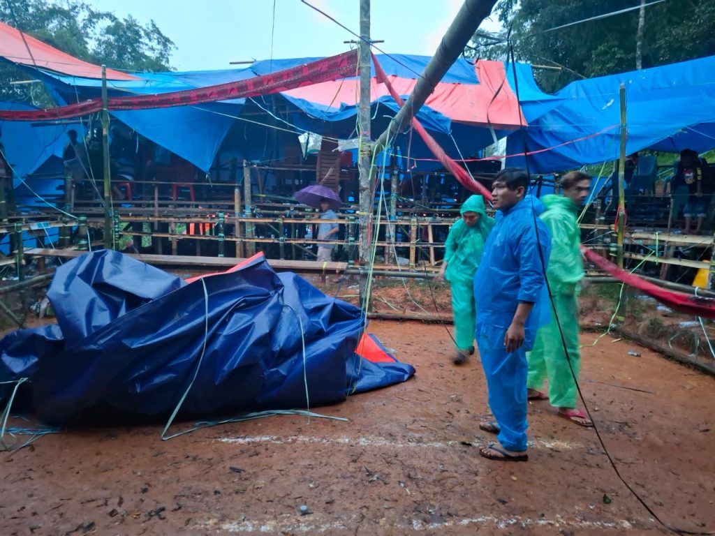 Personel Polres Toraja Utara Bongkar Arena Judi Sabung Ayam di Tallunglipu