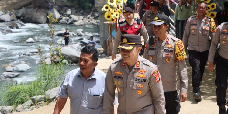 Pastikan Keamanan Pengunjung Selama Libur Lebaran, Kapolres Luwu Tinjau Objek Wisata