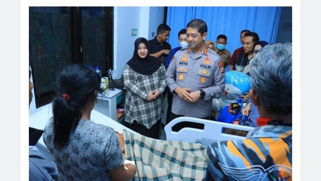 Kapolrestabes Makassar Jenguk Anak 12 Tahun Korban Penyekapan dan Rudapaksa 