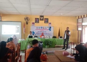 Personel Satres Narkoba Polres Sidrap Beri Edukasi Tentang Bahaya Narkotika ke Pelajar SMKN 1