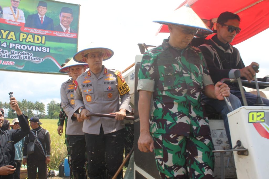 Kapolres Bone Hadiri Panen Raya Padi Serentak Yang Dipimpin Gubernur, Kapolda Sulsel dan Pangdam