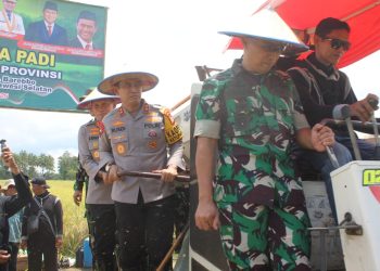 Kapolres Bone Hadiri Panen Raya Padi Serentak Yang Dipimpin Gubernur, Kapolda Sulsel dan Pangdam