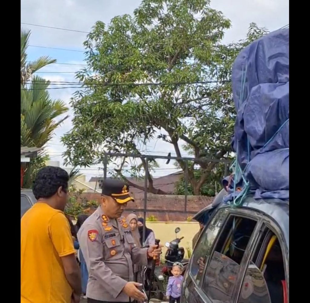 Kapolres Luwu Timur Pantau Proses Penertiban Kendaraan Yang Over Muatan