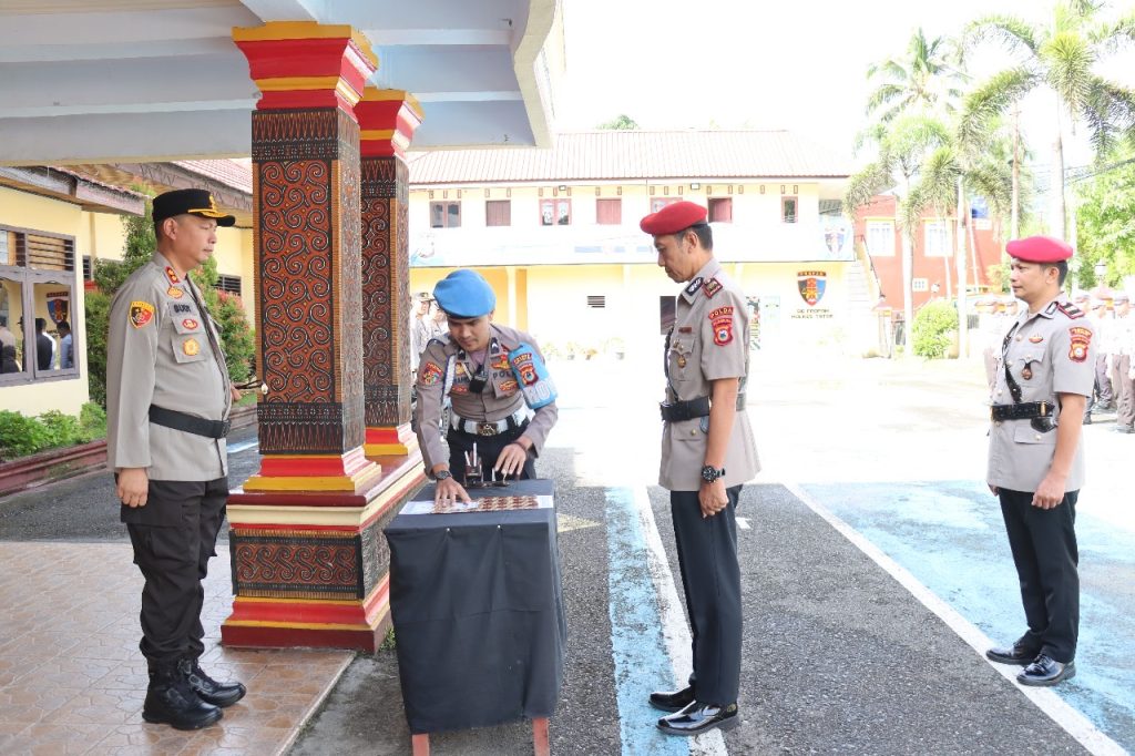 Kapolres Tana Toraja Pimpin Serah Terima Jabatan Kasat Narkoba