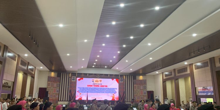 Irjen Pol Rusdi Hartono Pimpin Sertijab Sejumlah PJU Polda Sulsel dan 12 Kapolres Jajaran