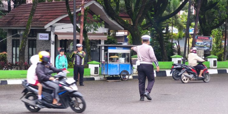 Jaga Kelancaran Lalu Lintas, Personel Satlantas Polres Tana Toraja Rutin Gelar Commander Wish 