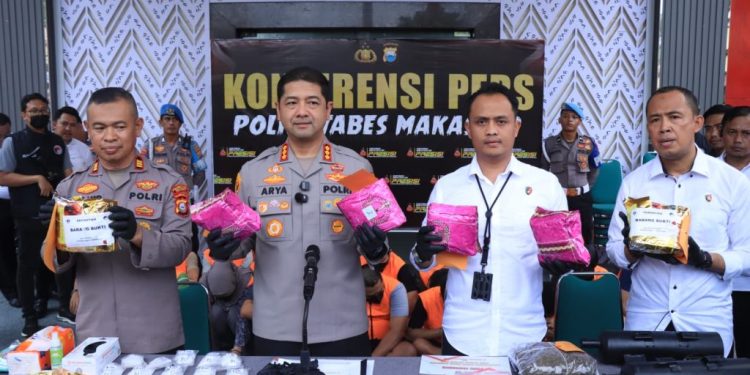 Kapolrestabes Makassar Rilis Pengungkapan Narkotika, 90 Tersangka Berhasil Diamankan