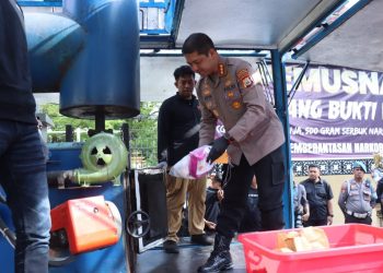 Kapolrestabes Makassar Musnahkan Sabu, Ganja dan Bahan Tembakau Sintetis Senilai Rp 19 Miliar