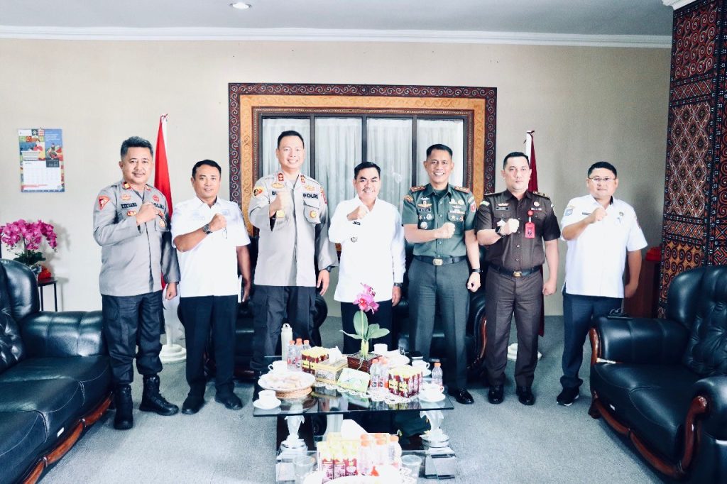 Kapolres Tana Toraja Melakukan Silaturahmi Dengan Bupati dan Forkopimda 