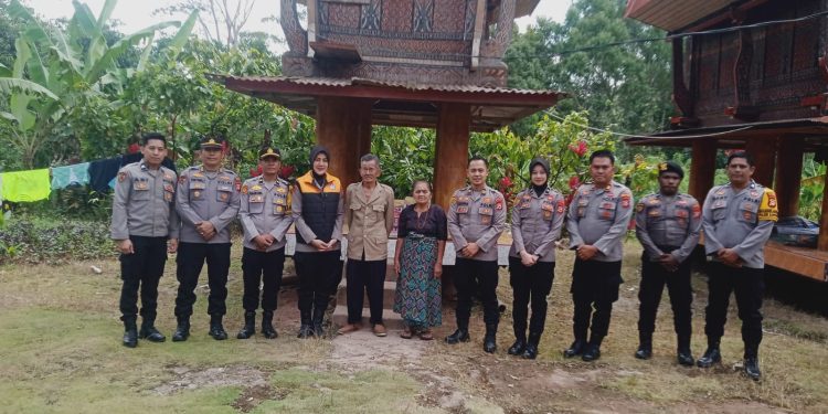 Bag SDM Polres Toraja Utara dan Polda Sulsel Beri Dukungan Psikologis ke Purnawirawan Polri