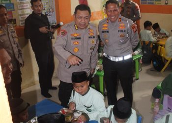 Irwasda Polda Sulsel Pimpin Penyaluran Makan Bergizi Gratis ke Anak Sekolah di Paccerakkang