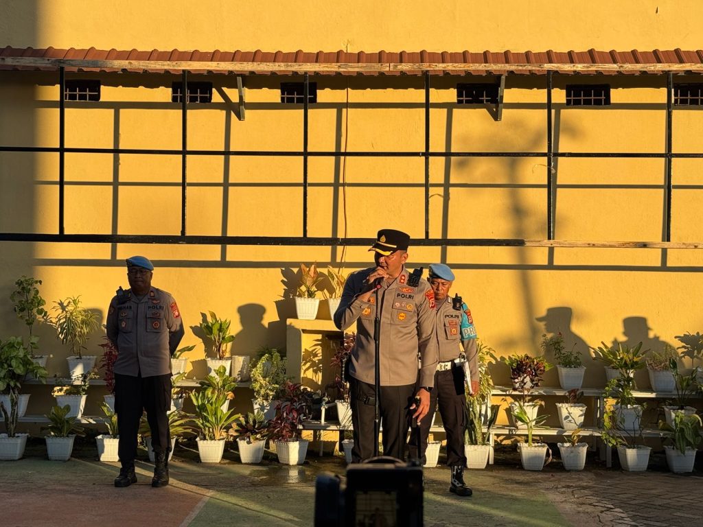 Kapolres Gowa Pimpin Apel Pengecekan Personel Sebelum Laksanakan Strong Point