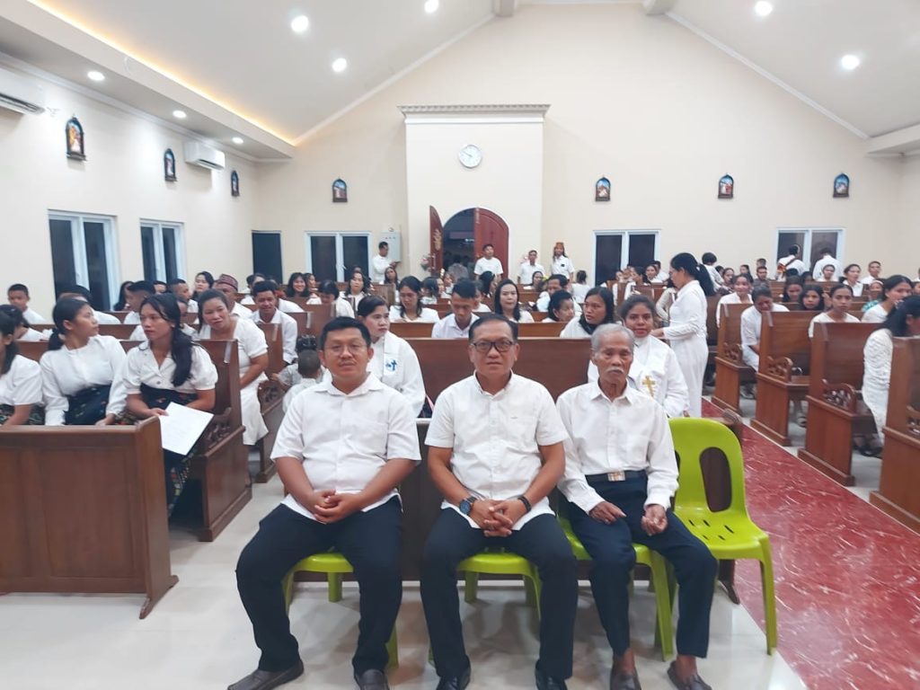 Personel Polres Sidrap Amankan Perayaan Kamis Putih di Rumah Ibadah Jemaat Toraja