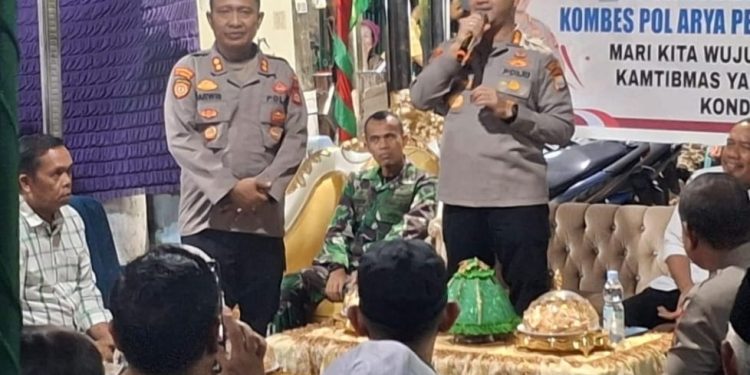 Kapolrestabes Makassar Ngopi Kamtibmas Dengan Masyarakat di Jalan Kandea
