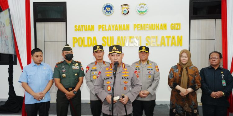 Pastikan Kesiapan Program Makan Bergizi Gratis, Kapolri Tinjau SPPG Polda Sulsel