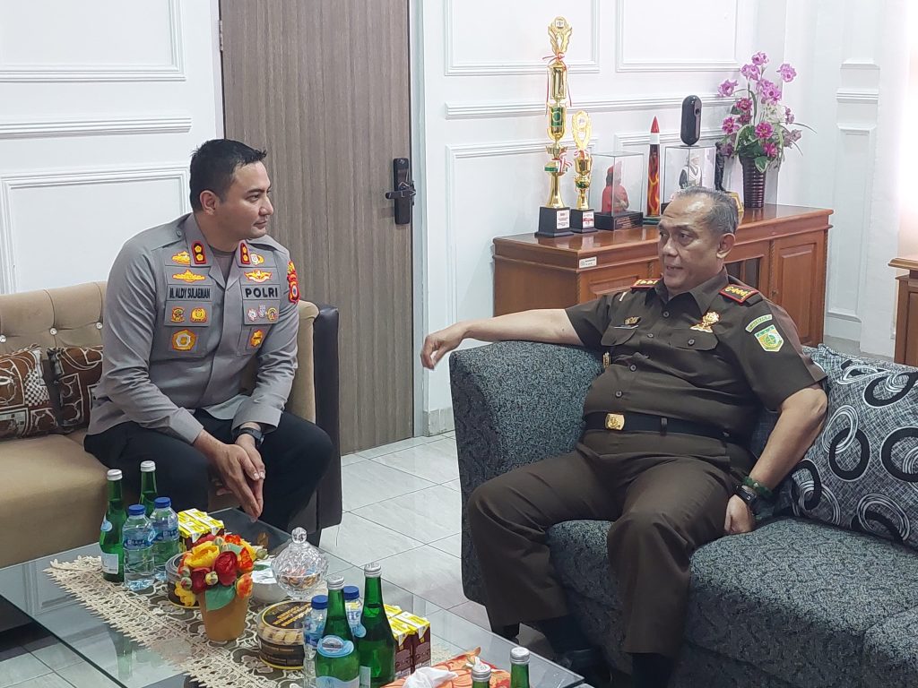 Pererat Sinergitas, Kapolres Gowa Silaturahmi dengan Kajari