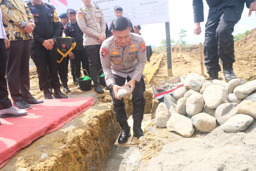 Kapolda Sulsel Peletakan Batu Pertama Pembangunan Rusun Batalyon D Pelopor di Luwu