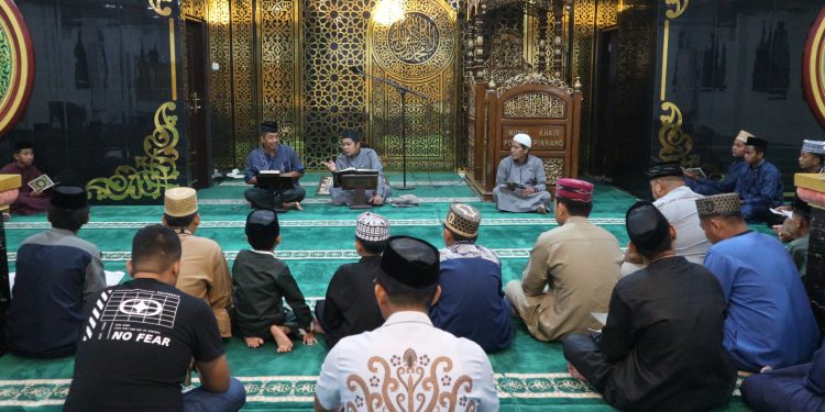 Polres Pinrang Gelar Pengajian dan Doa Bersama Untuk Almarhum Komjen Pol Jusuf Manggabarani